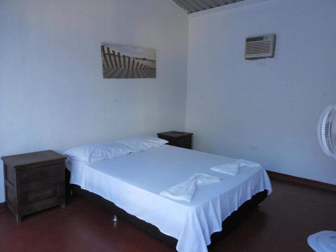 Hostal El Ruby Villavieja Exterior photo